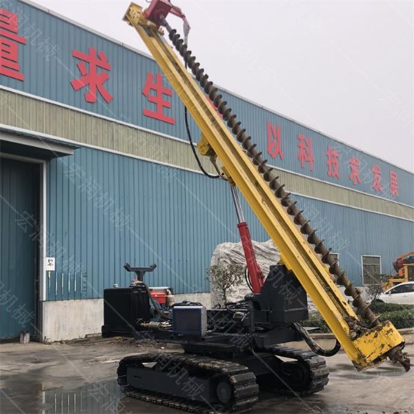 直銷光伏履帶鉆孔機(jī)，螺旋光伏鉆孔機(jī)